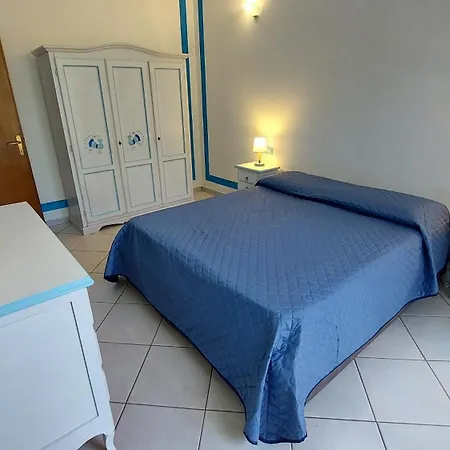 Con Doppio Giardino Vicino Al Centro Apartman Villasimius